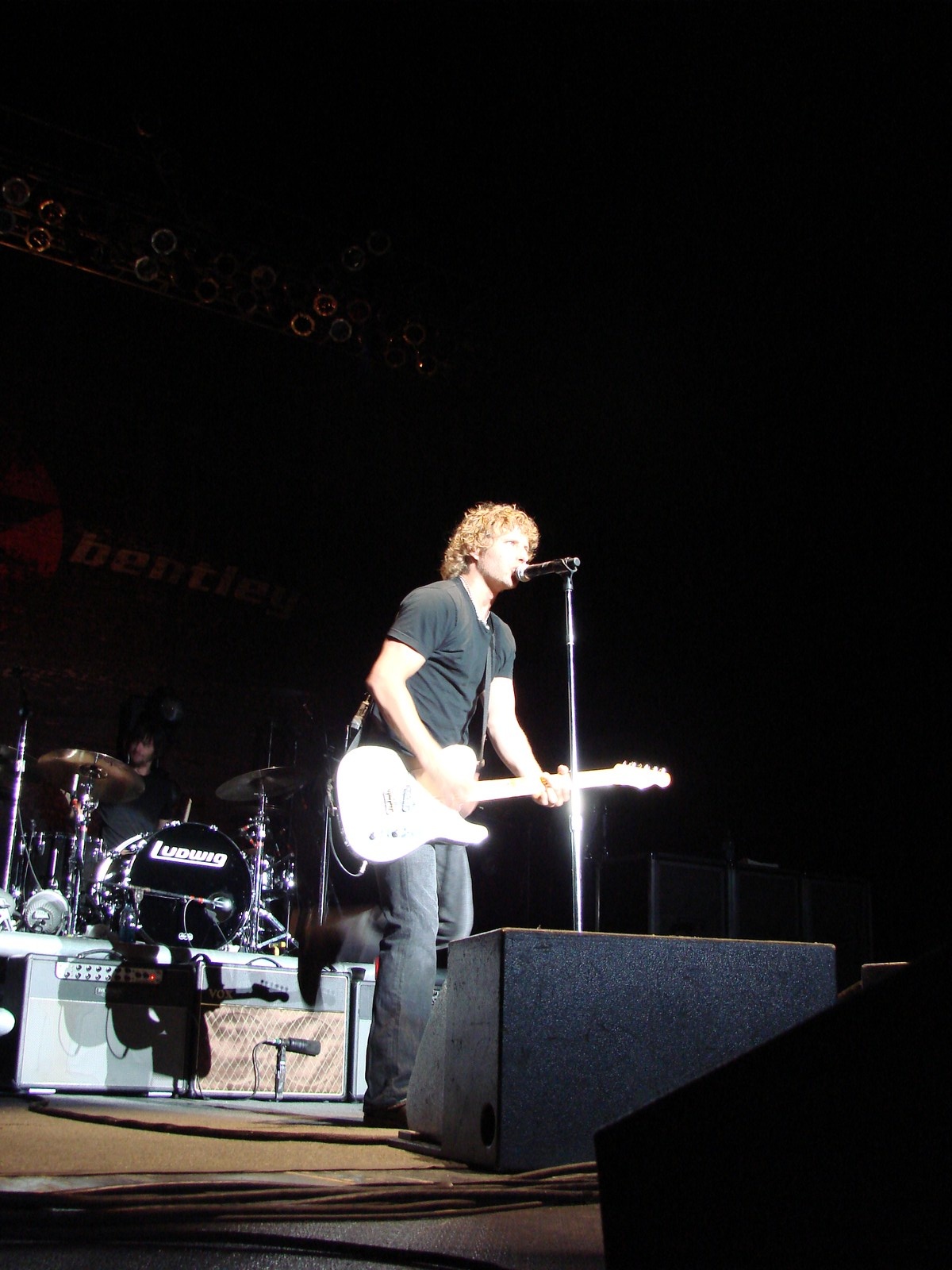Music Notes - Dierks Bentley, photograph 0001