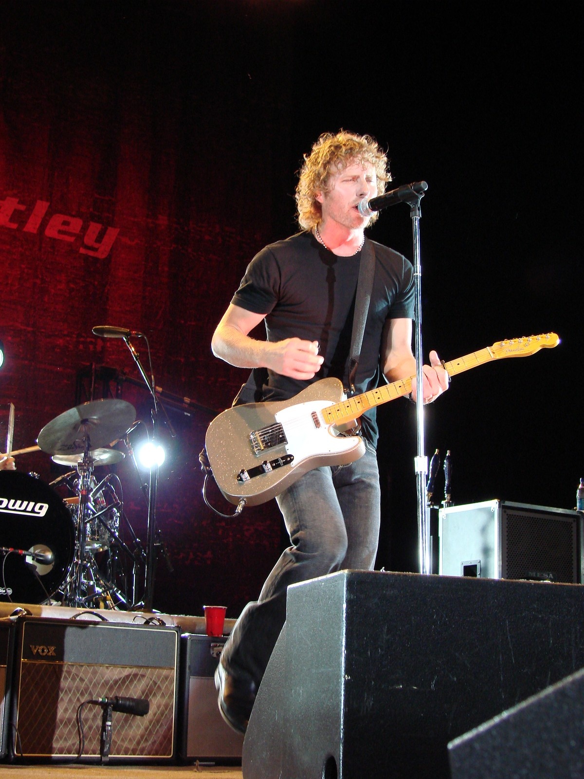 Music Notes - Dierks Bentley, photograph 0012