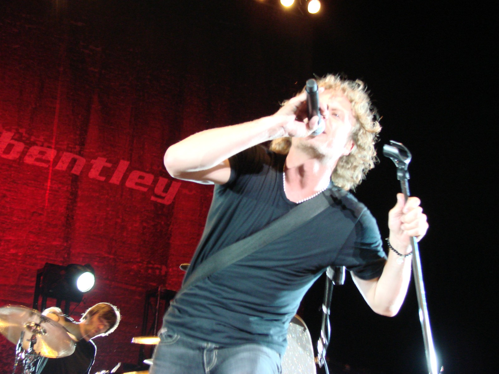 Music Notes - Dierks Bentley, photograph 0016