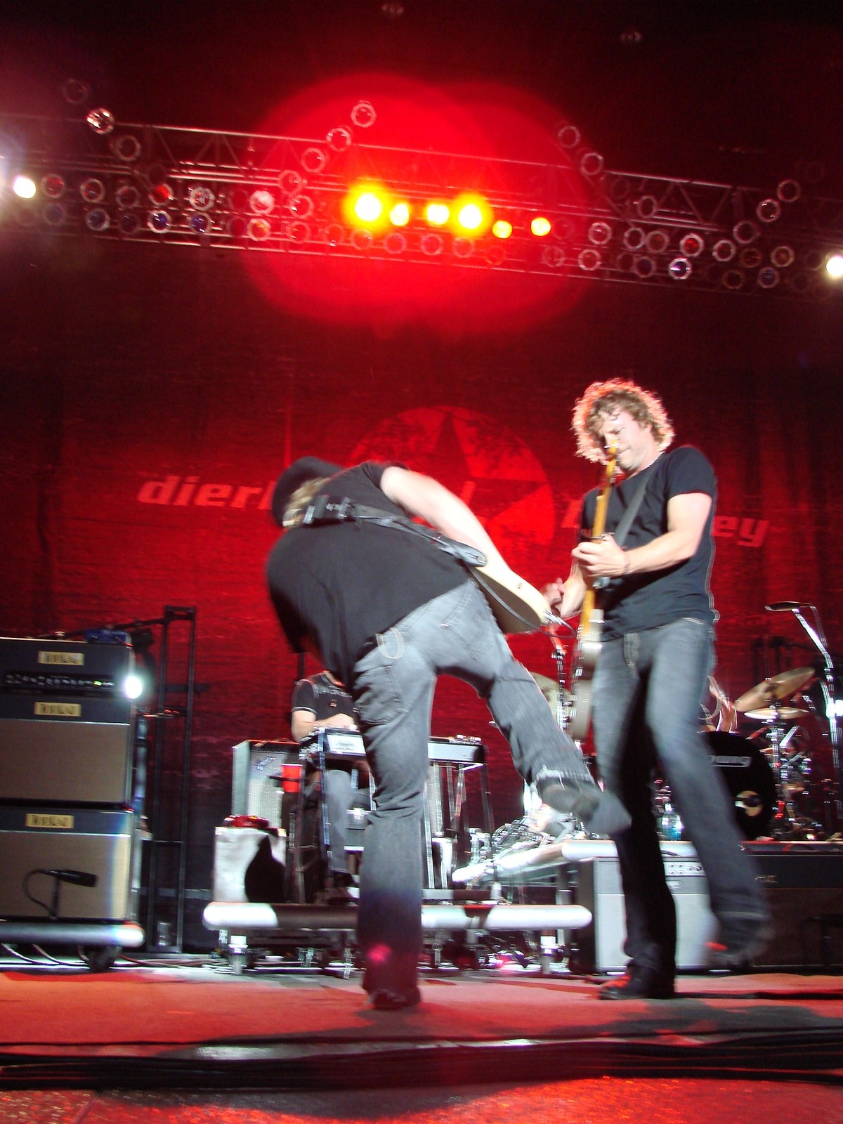 Music Notes - Dierks Bentley, photograph 0021