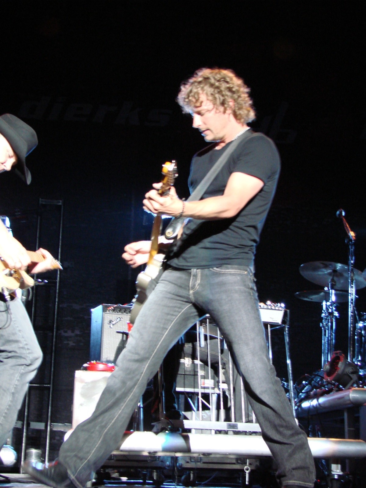 Music Notes - Dierks Bentley, photograph 0022