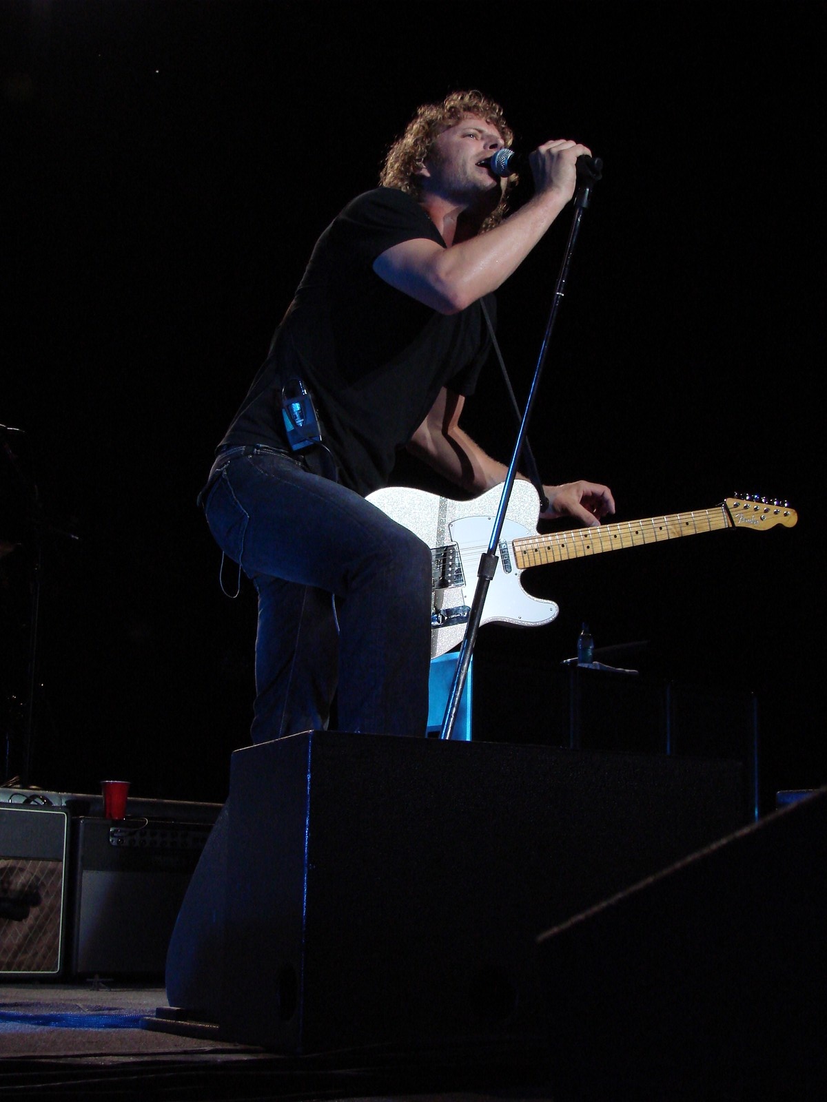 Music Notes - Dierks Bentley, photograph 0033