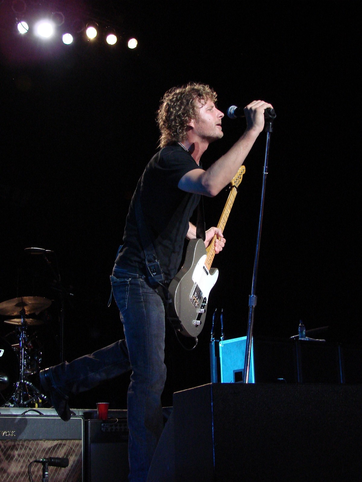 Music Notes - Dierks Bentley, photograph 0035
