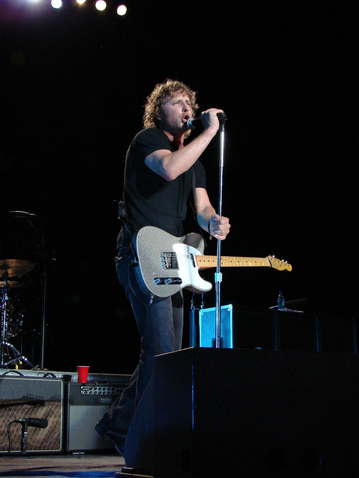 Music Notes - Dierks Bentley, photograph 0037