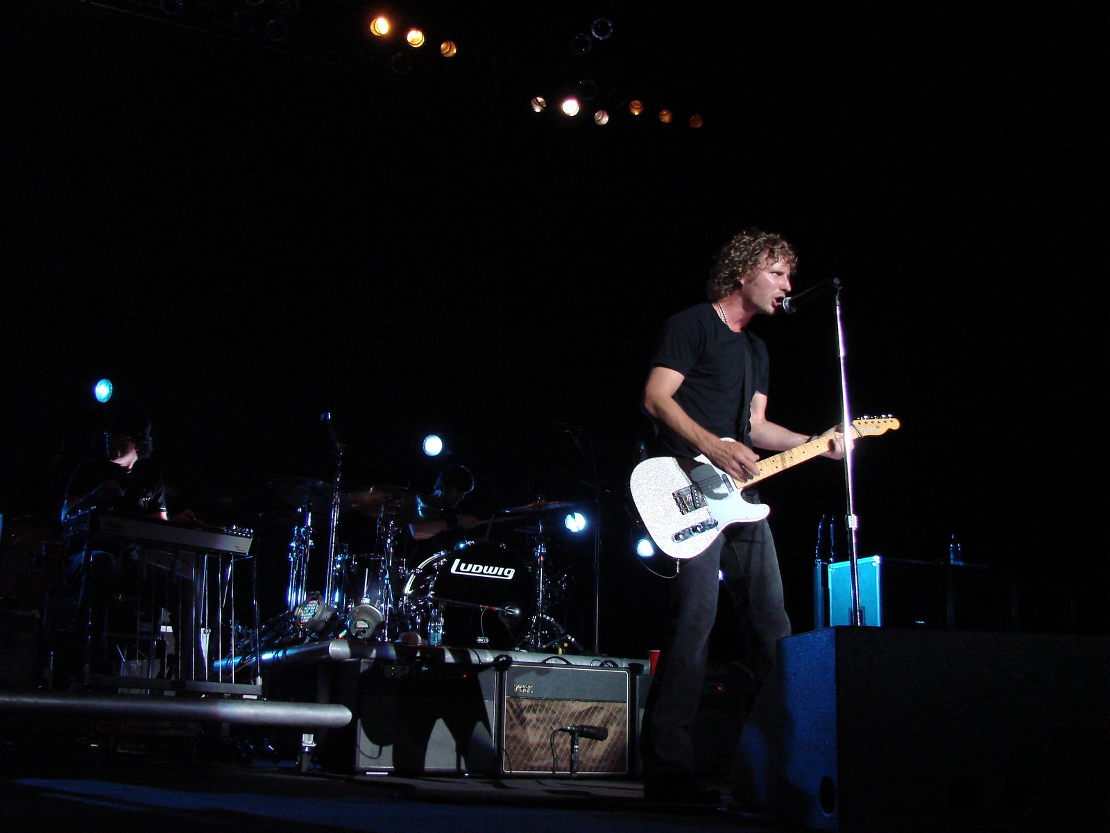 Music Notes - Dierks Bentley, photograph 0042