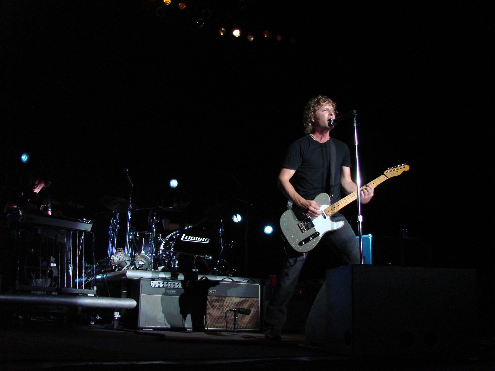 Music Notes - Dierks Bentley, photograph 0043
