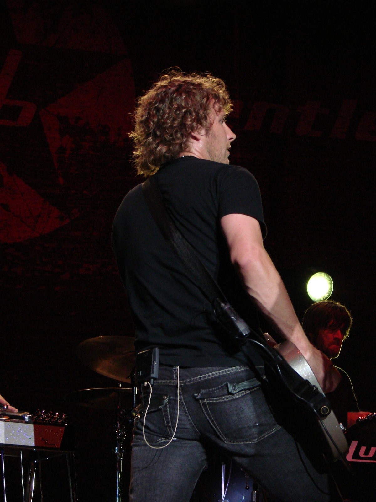 Music Notes - Dierks Bentley, photograph 0048