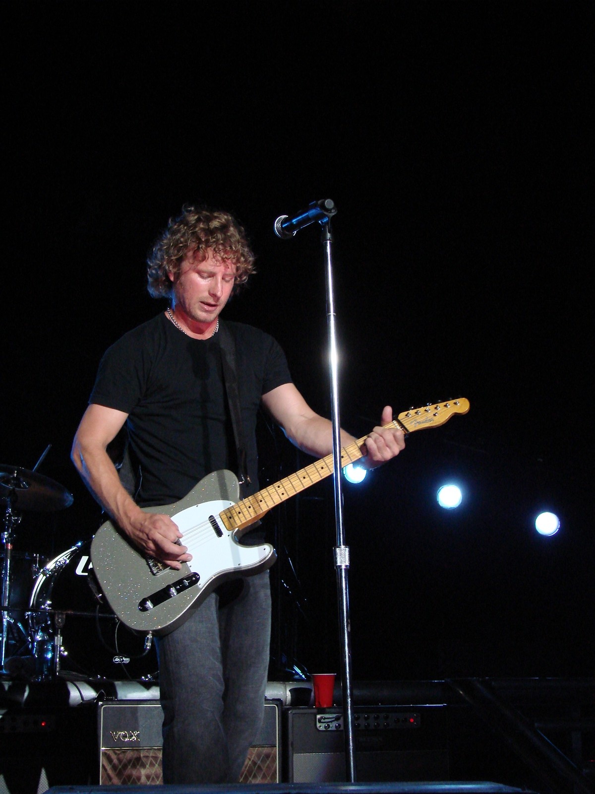 Music Notes - Dierks Bentley, photograph 0053