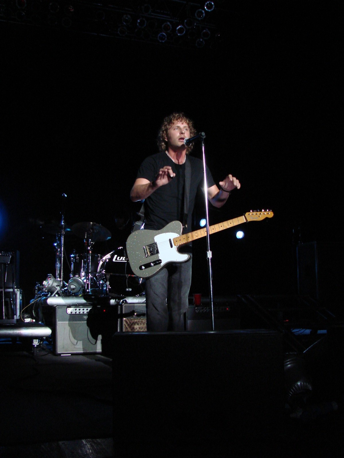 Music Notes - Dierks Bentley, photograph 0056