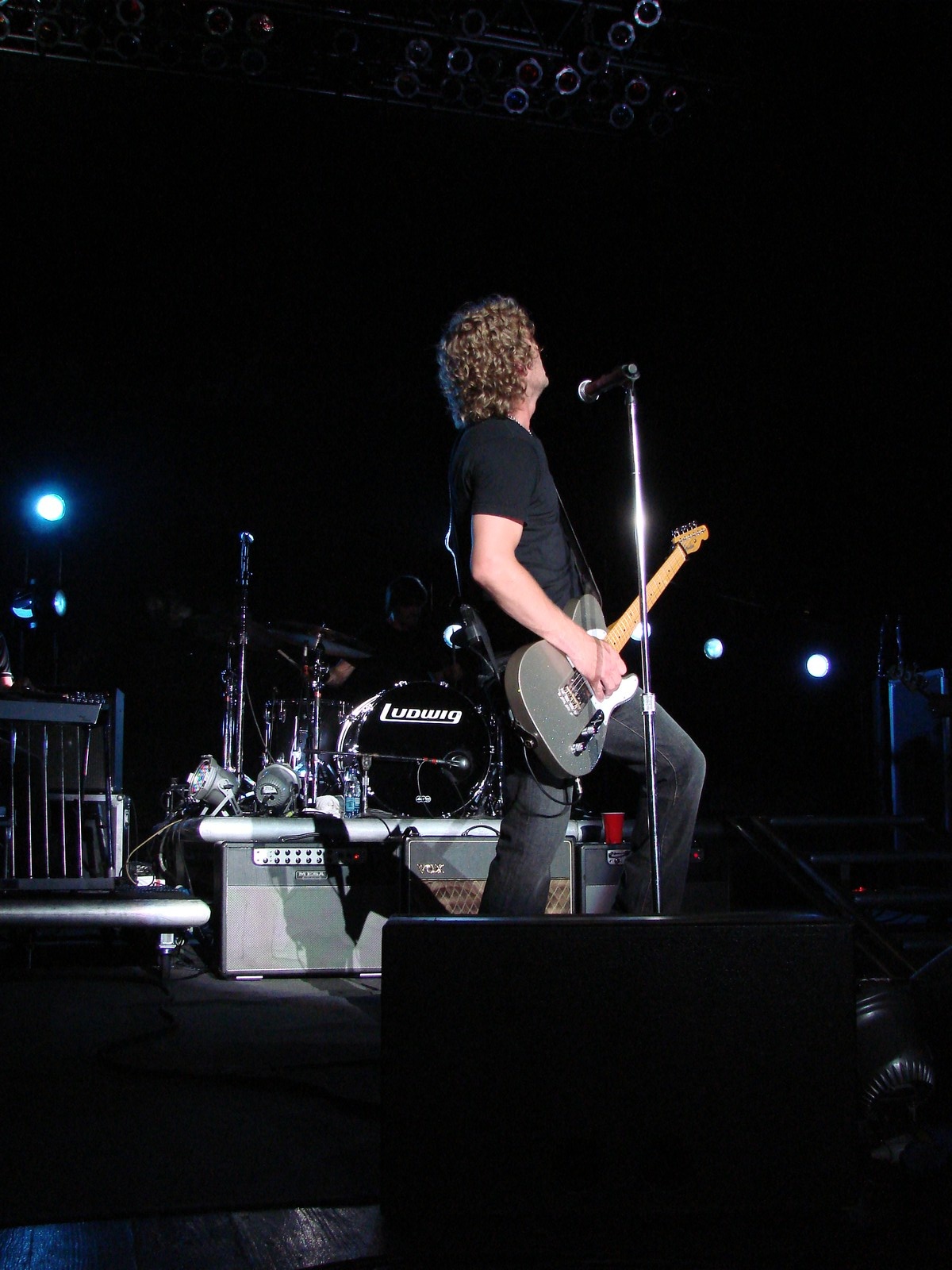 Music Notes - Dierks Bentley, photograph 0057