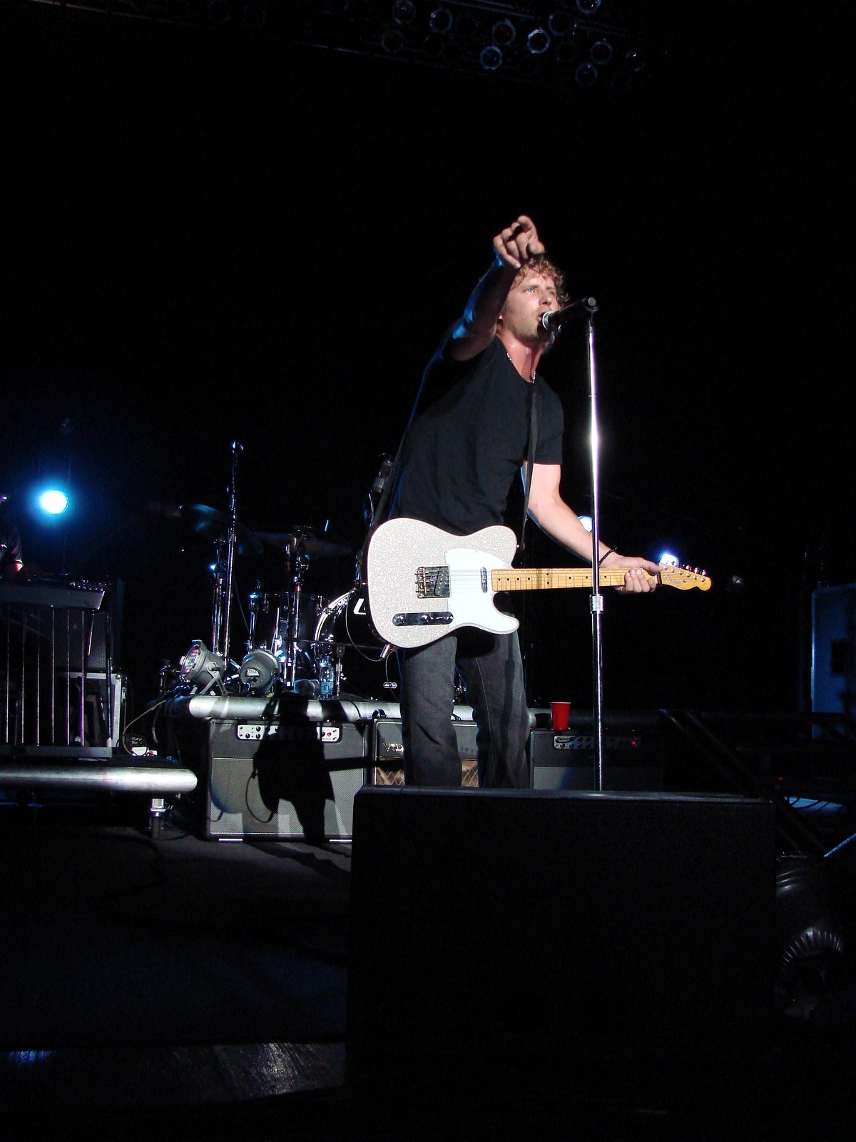 Music Notes - Dierks Bentley, photograph 0058