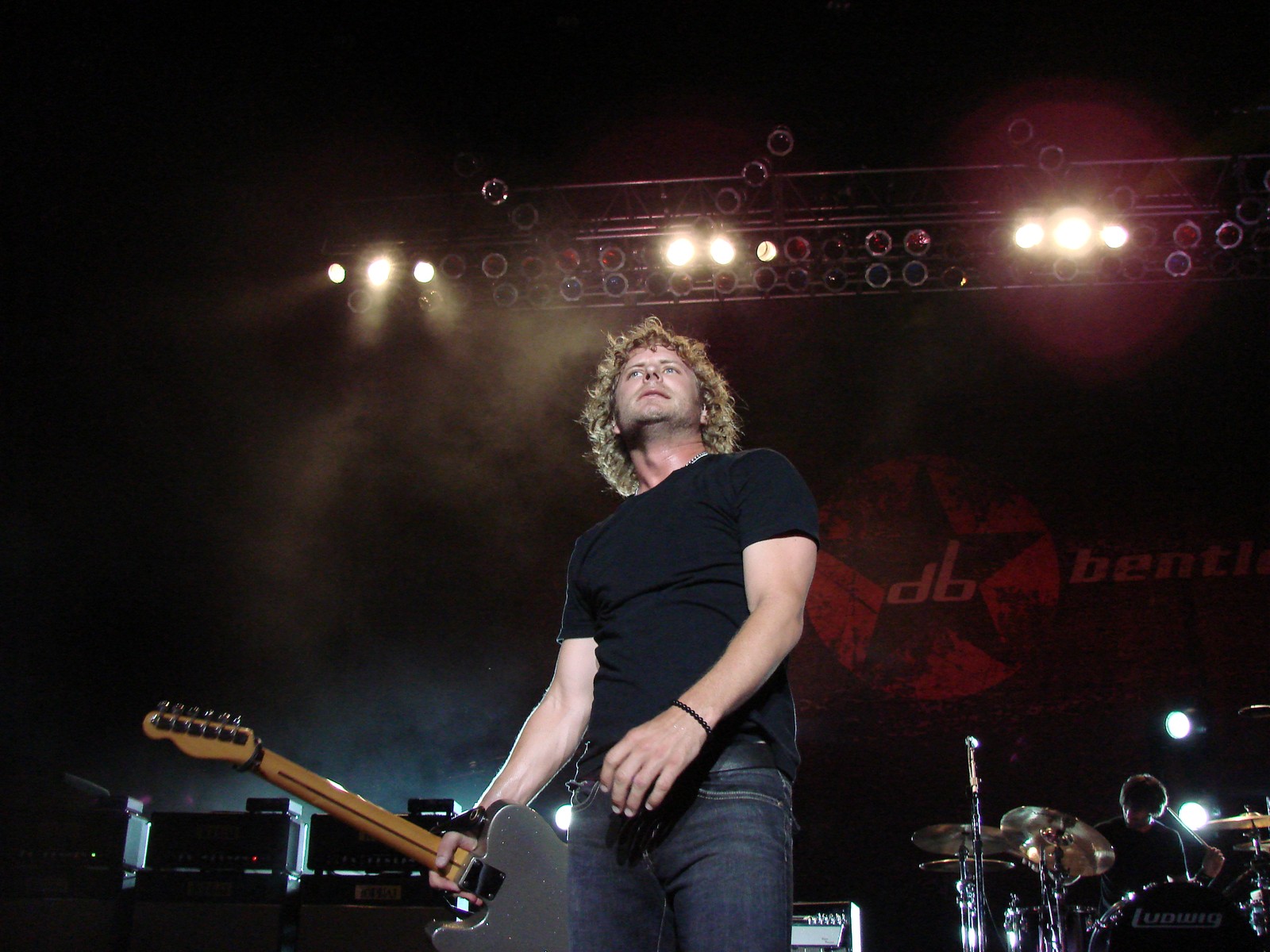Music Notes - Dierks Bentley, photograph 0061