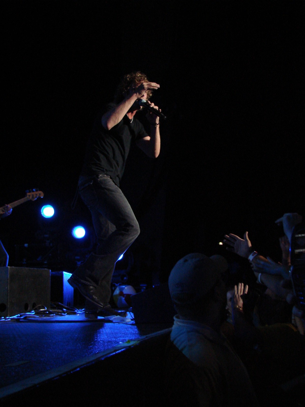 Music Notes - Dierks Bentley, photograph 0075