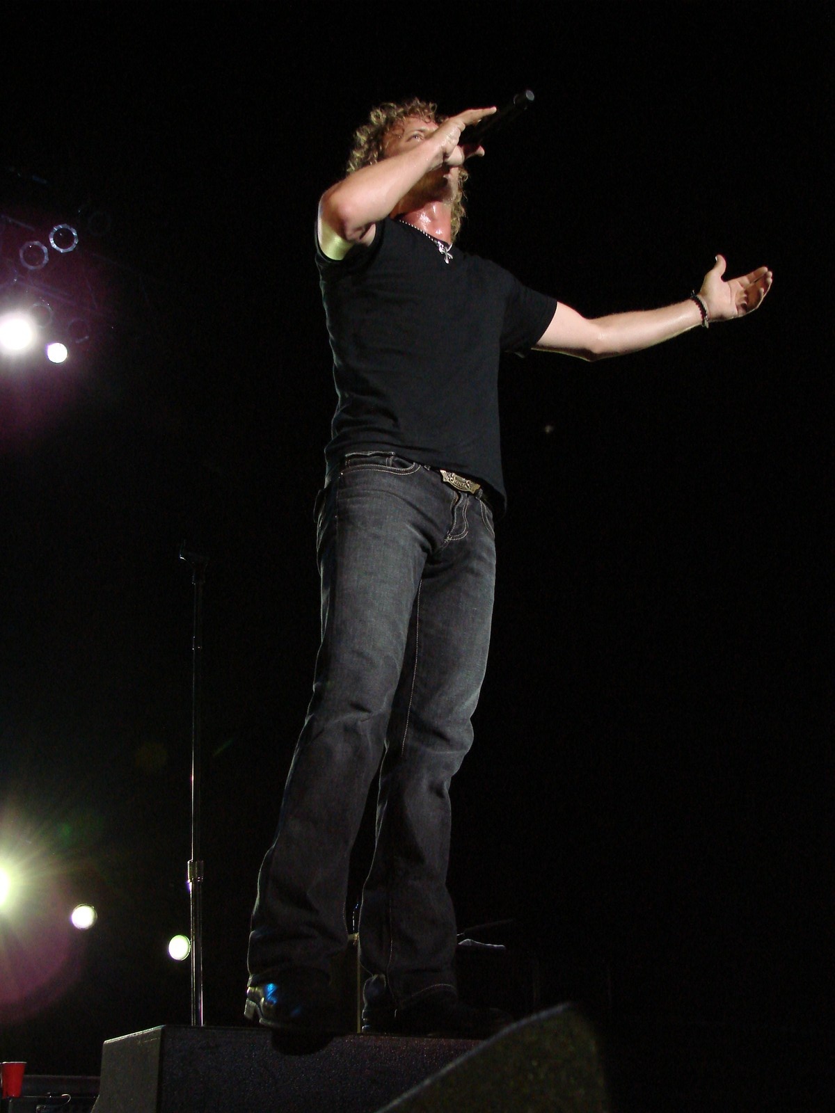 Music Notes - Dierks Bentley, photograph 0085