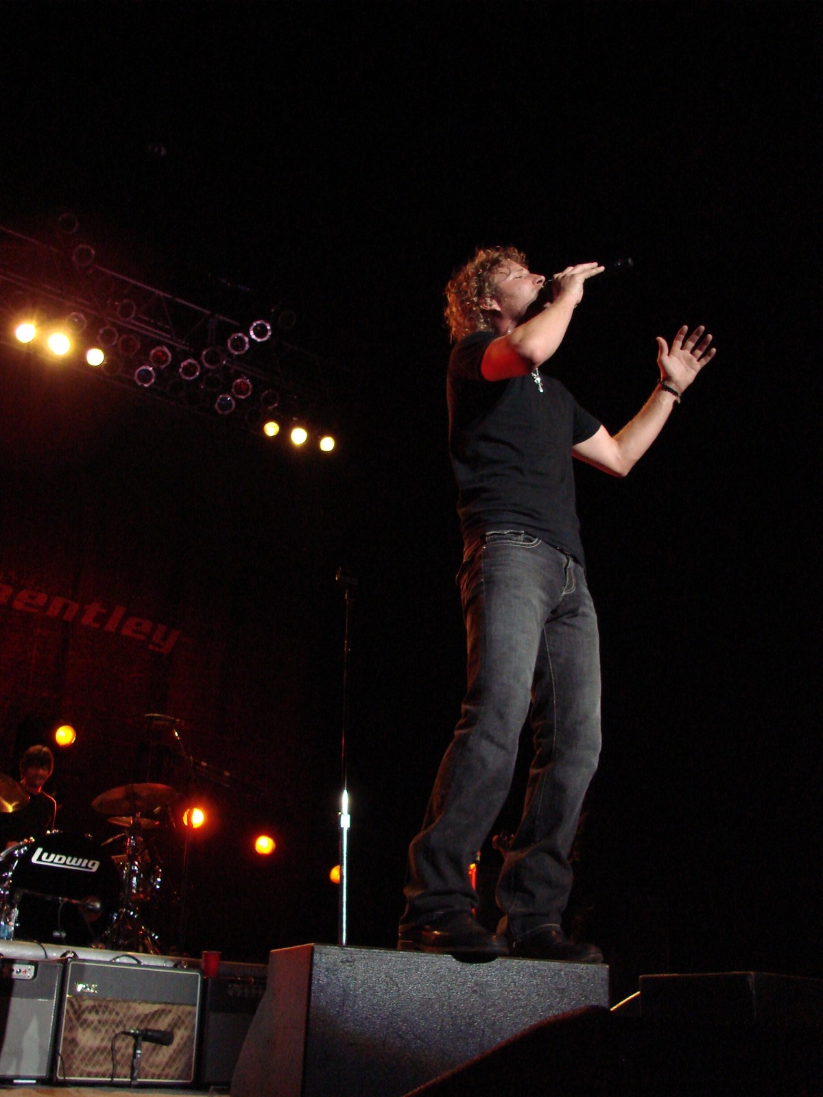 Music Notes - Dierks Bentley, photograph 0095