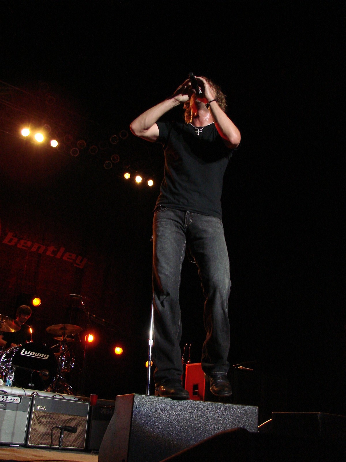 Music Notes - Dierks Bentley, photograph 0099
