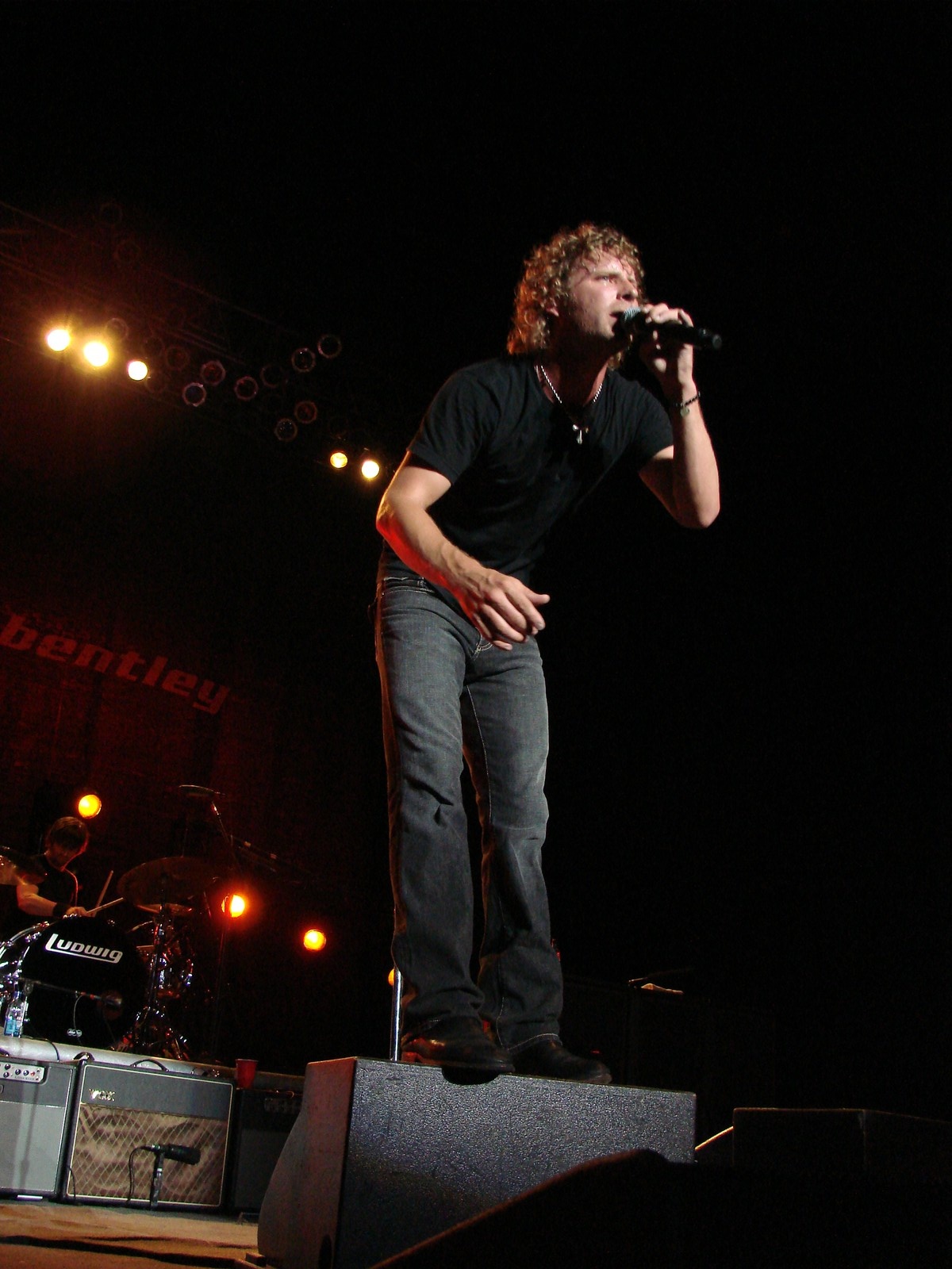 Music Notes - Dierks Bentley, photograph 0101