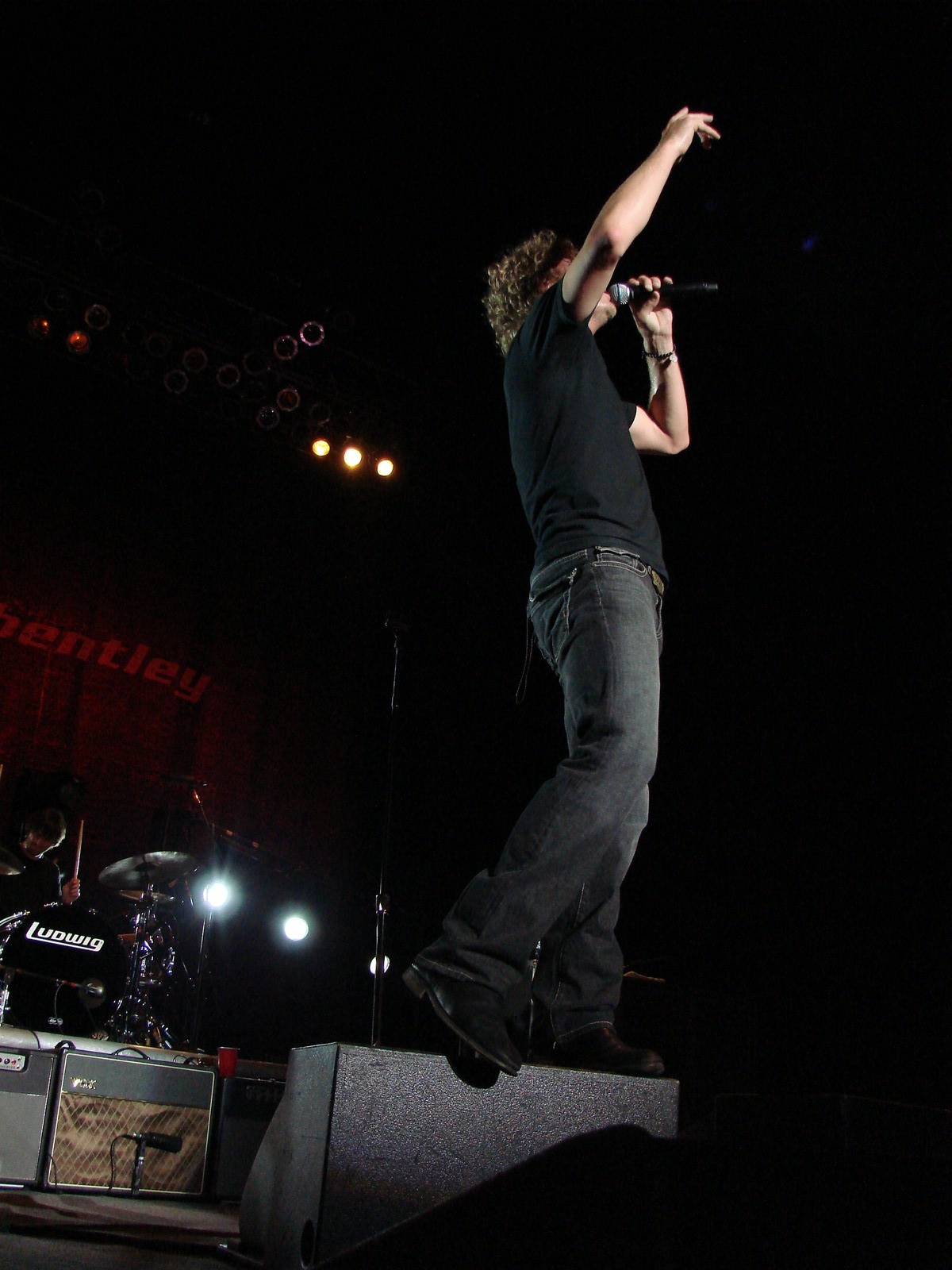 Music Notes - Dierks Bentley, photograph 0105